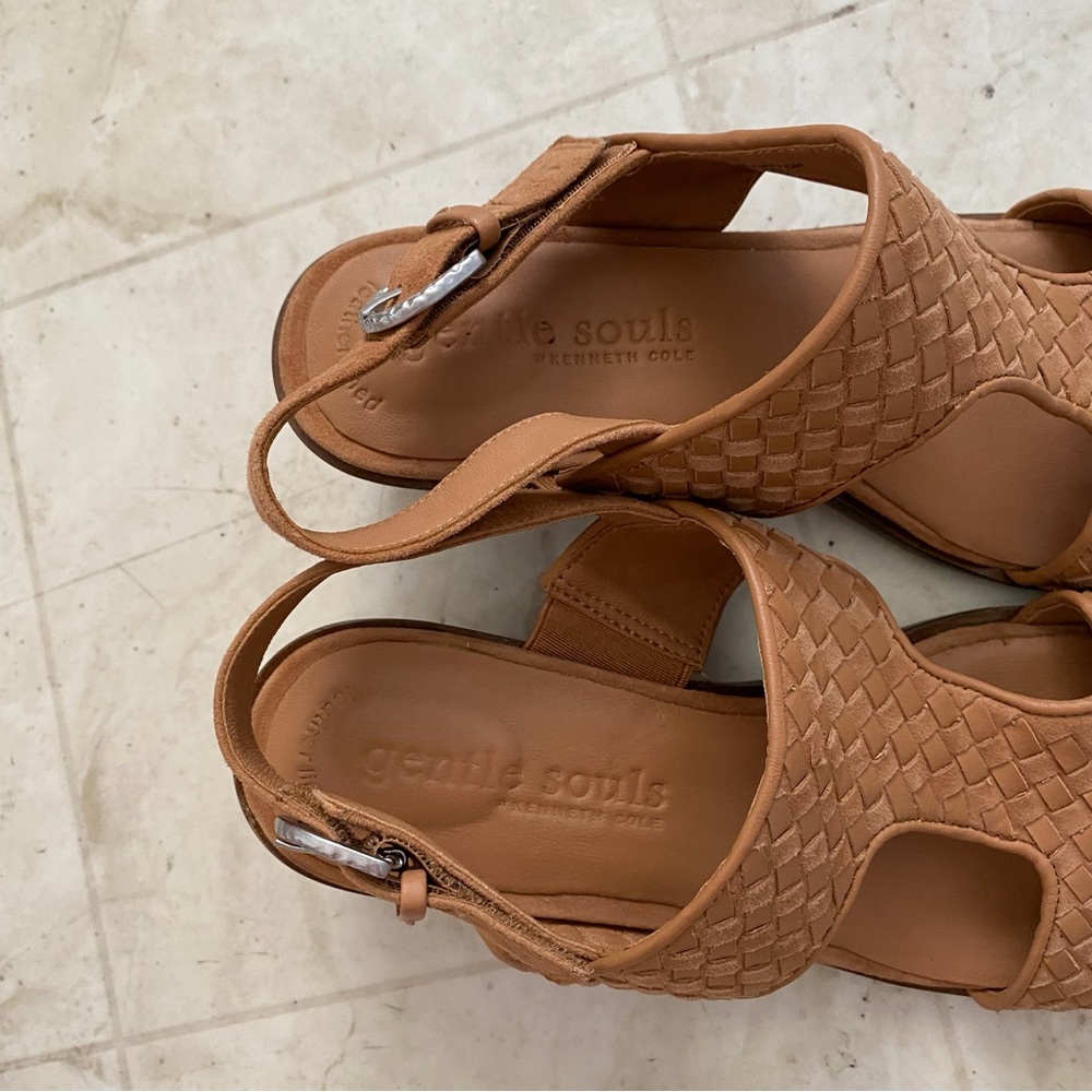 $189 Gentle Souls Manda Brown Woven Leather Square Toe Block Heels Sandals Sz 9 - Picture 11 of 15